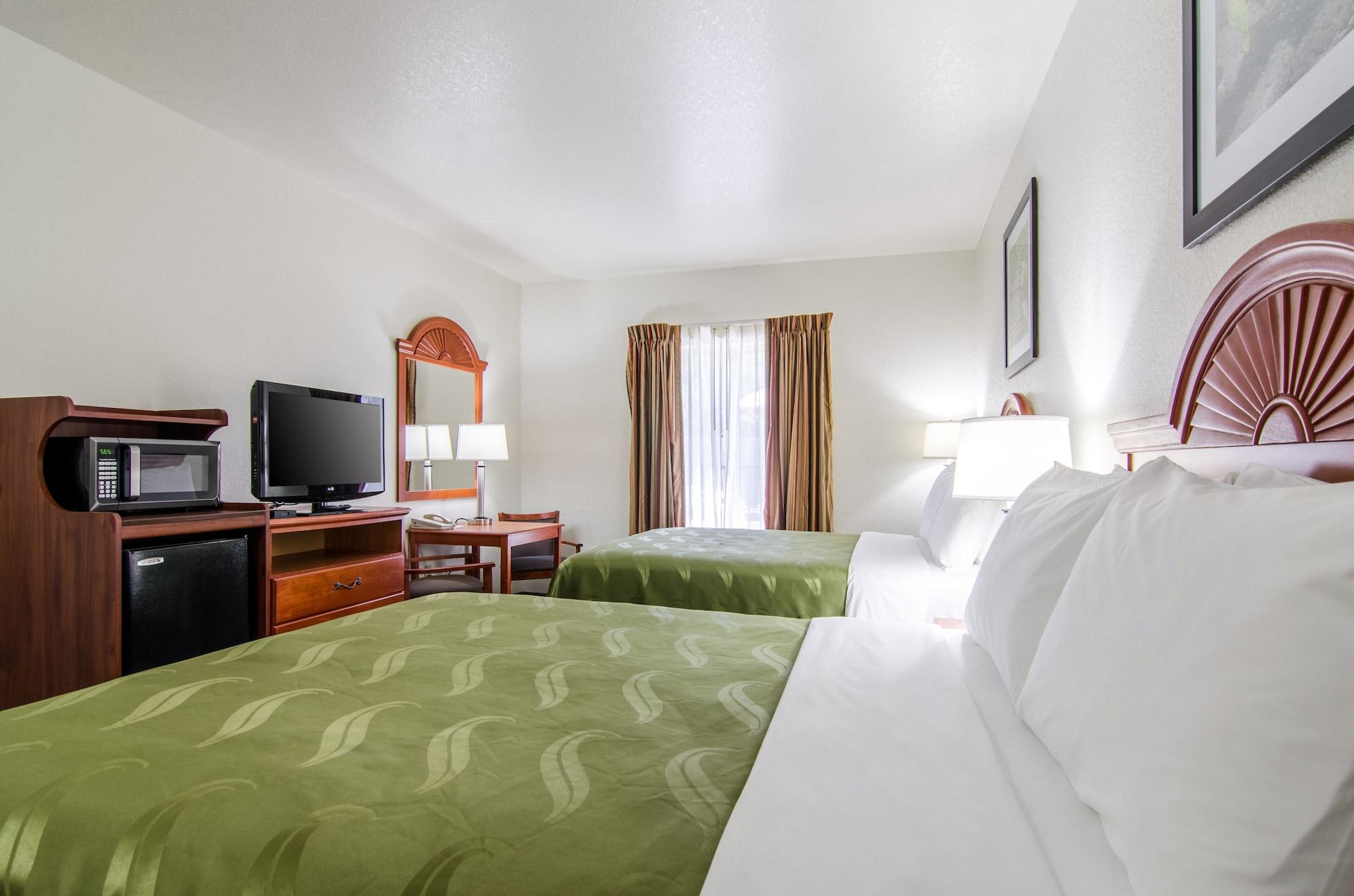 Quality Inn Junction City Near Fort Riley Εξωτερικό φωτογραφία
