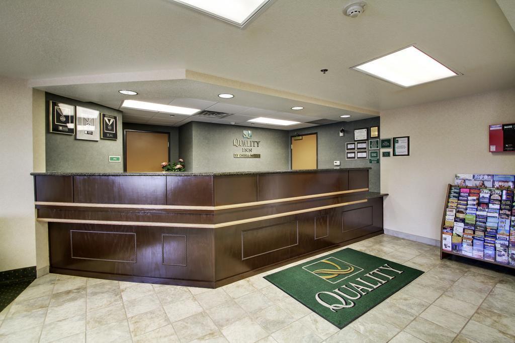 Quality Inn Junction City Near Fort Riley Εξωτερικό φωτογραφία