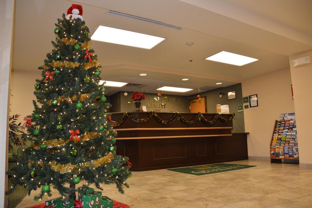 Quality Inn Junction City Near Fort Riley Εξωτερικό φωτογραφία