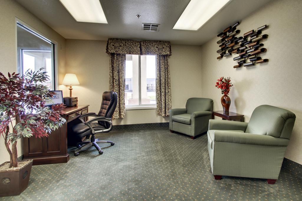 Quality Inn Junction City Near Fort Riley Εξωτερικό φωτογραφία