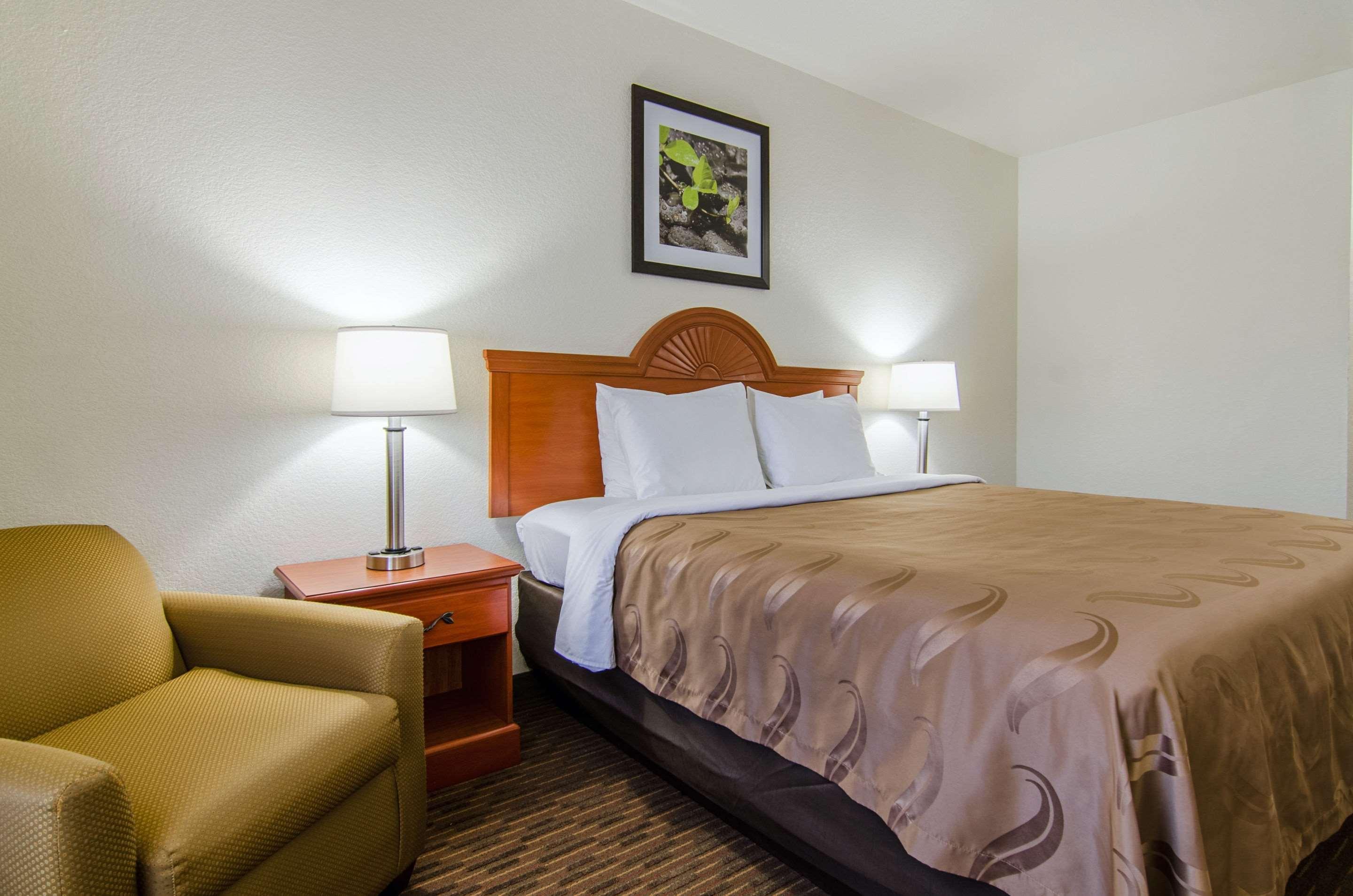 Quality Inn Junction City Near Fort Riley Εξωτερικό φωτογραφία