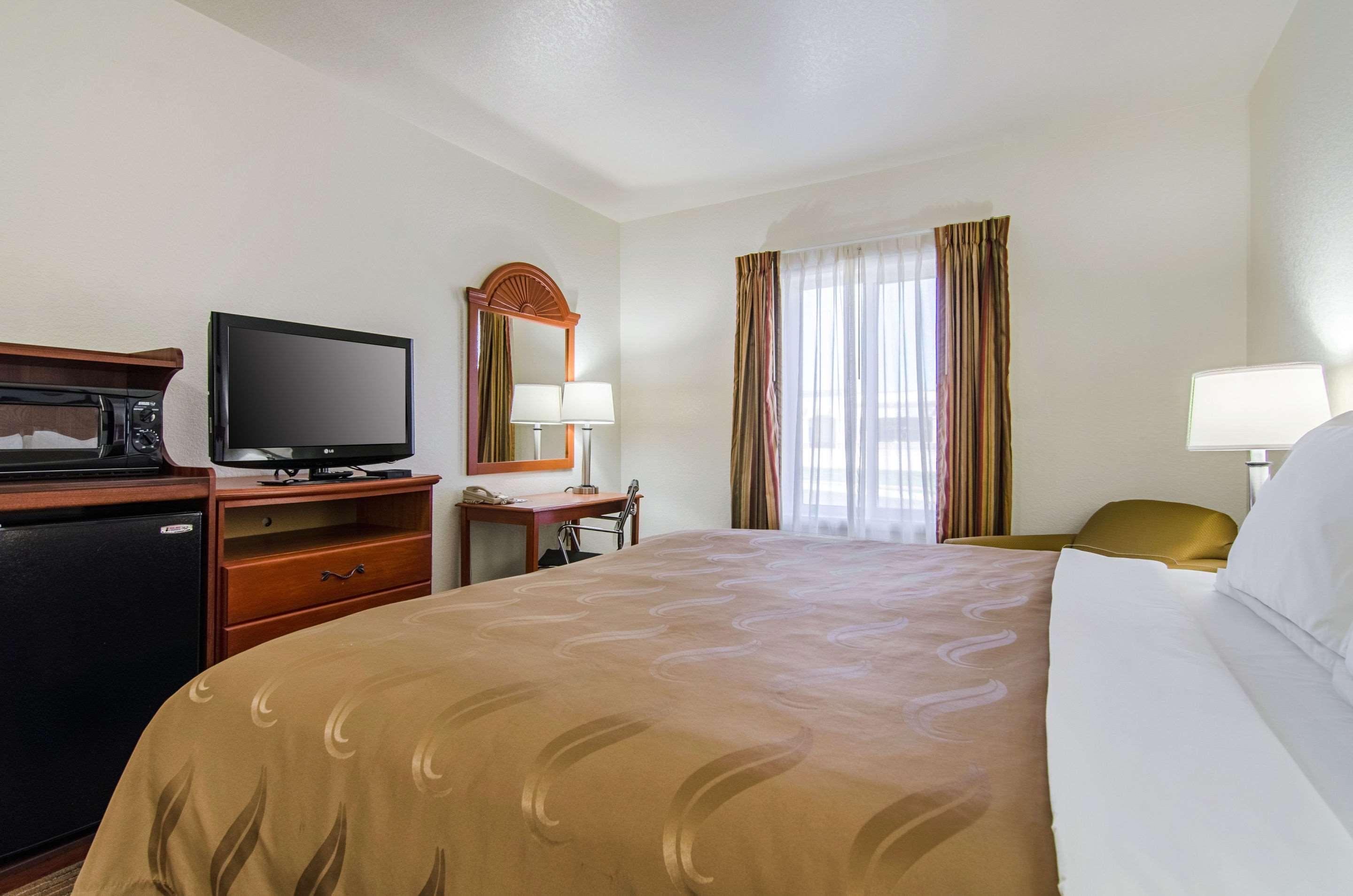 Quality Inn Junction City Near Fort Riley Εξωτερικό φωτογραφία