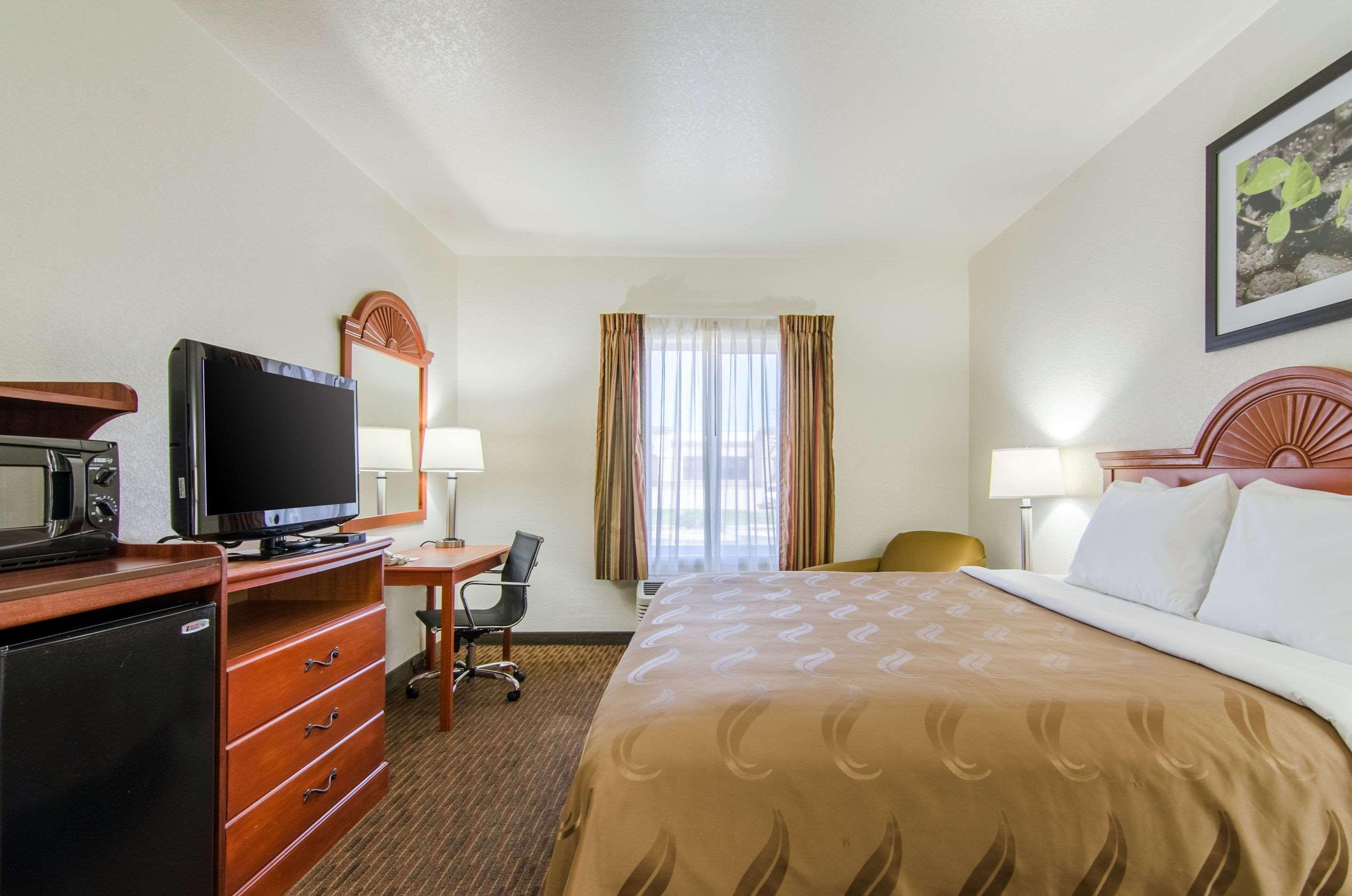 Quality Inn Junction City Near Fort Riley Εξωτερικό φωτογραφία