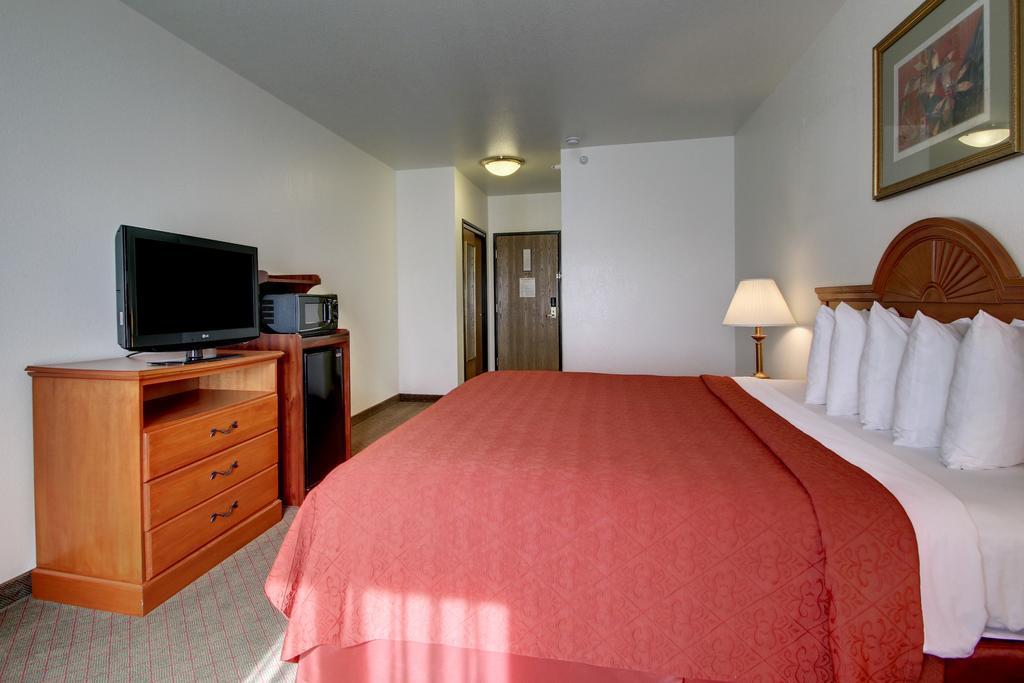 Quality Inn Junction City Near Fort Riley Εξωτερικό φωτογραφία