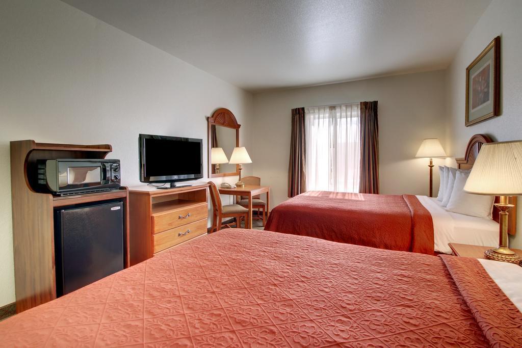 Quality Inn Junction City Near Fort Riley Εξωτερικό φωτογραφία