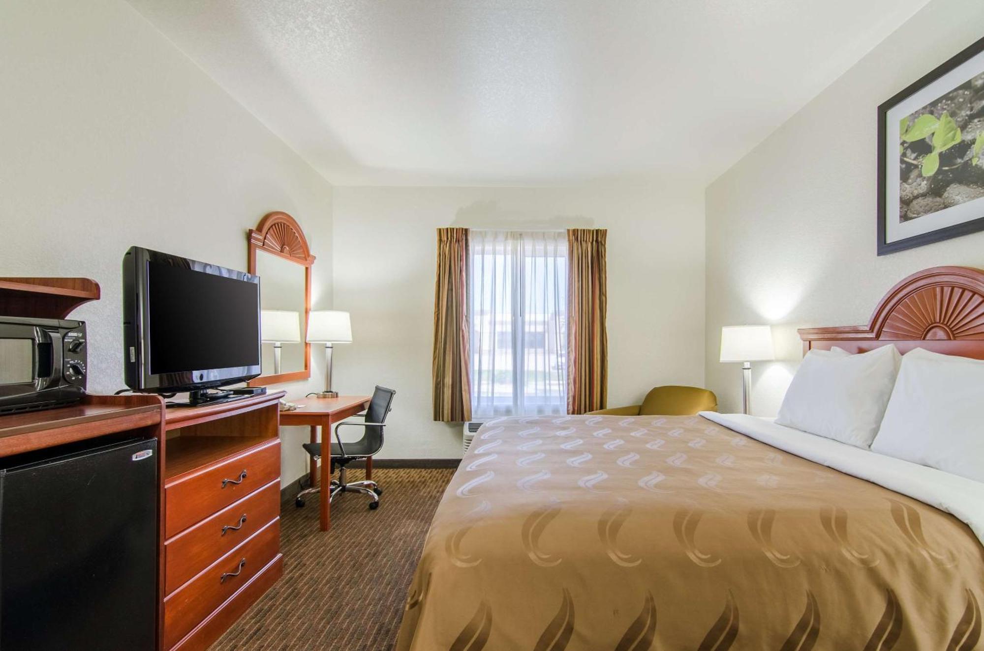 Quality Inn Junction City Near Fort Riley Εξωτερικό φωτογραφία